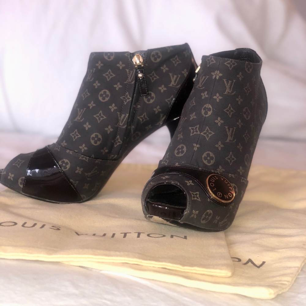 SOLD Louis Vuitton  EU 38 Monogram Idylle Judy Peep Toe Ankle Bootie